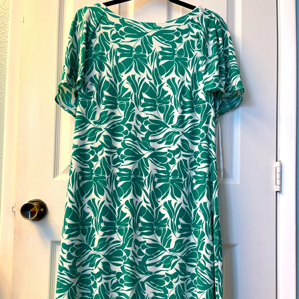 Green and White Tommy Hilfiger Dress with Flutter Sleeves. LIKE NEW.